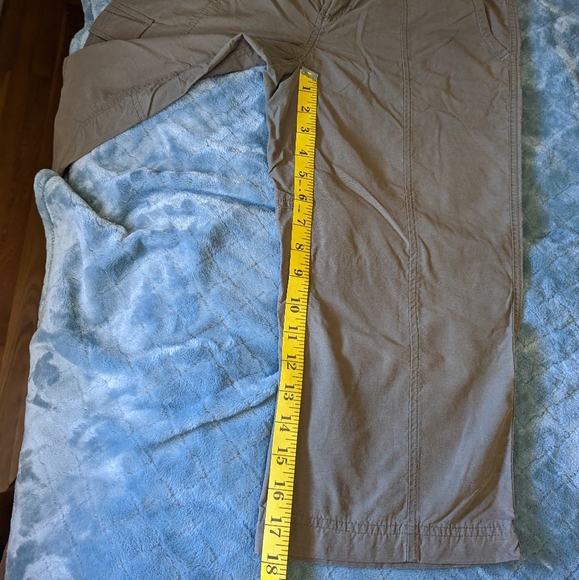 ⛰️🥾🎒 Columbia capris ⛰️🥾🎒 Size 6 - Picture 7 of 8